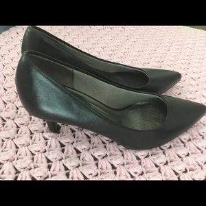 Lifestride Black low heels